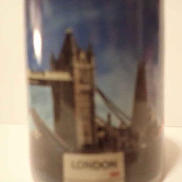 London Phone Booth Mug - Picture 6 of 11